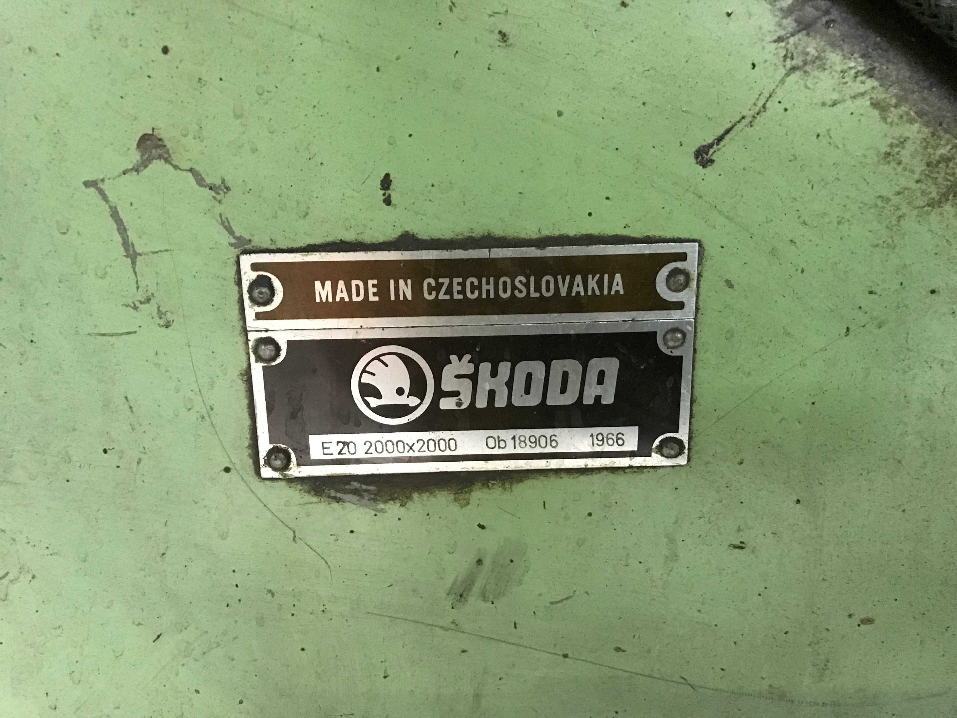Skoda Type E20 2m x 2m Powered Rotary Table