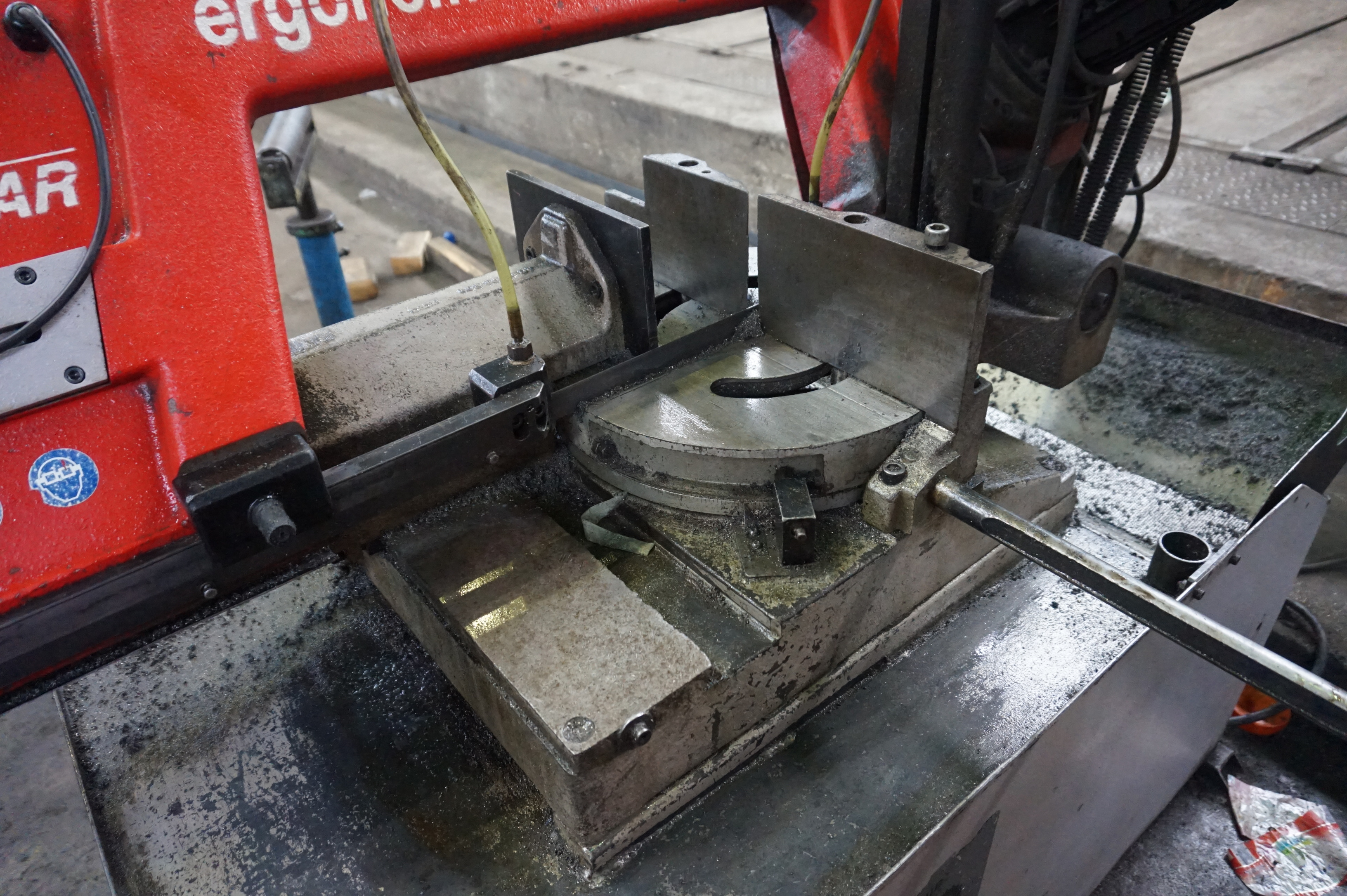 Bomar Ergonomic 320.250 DGS Bandsaw