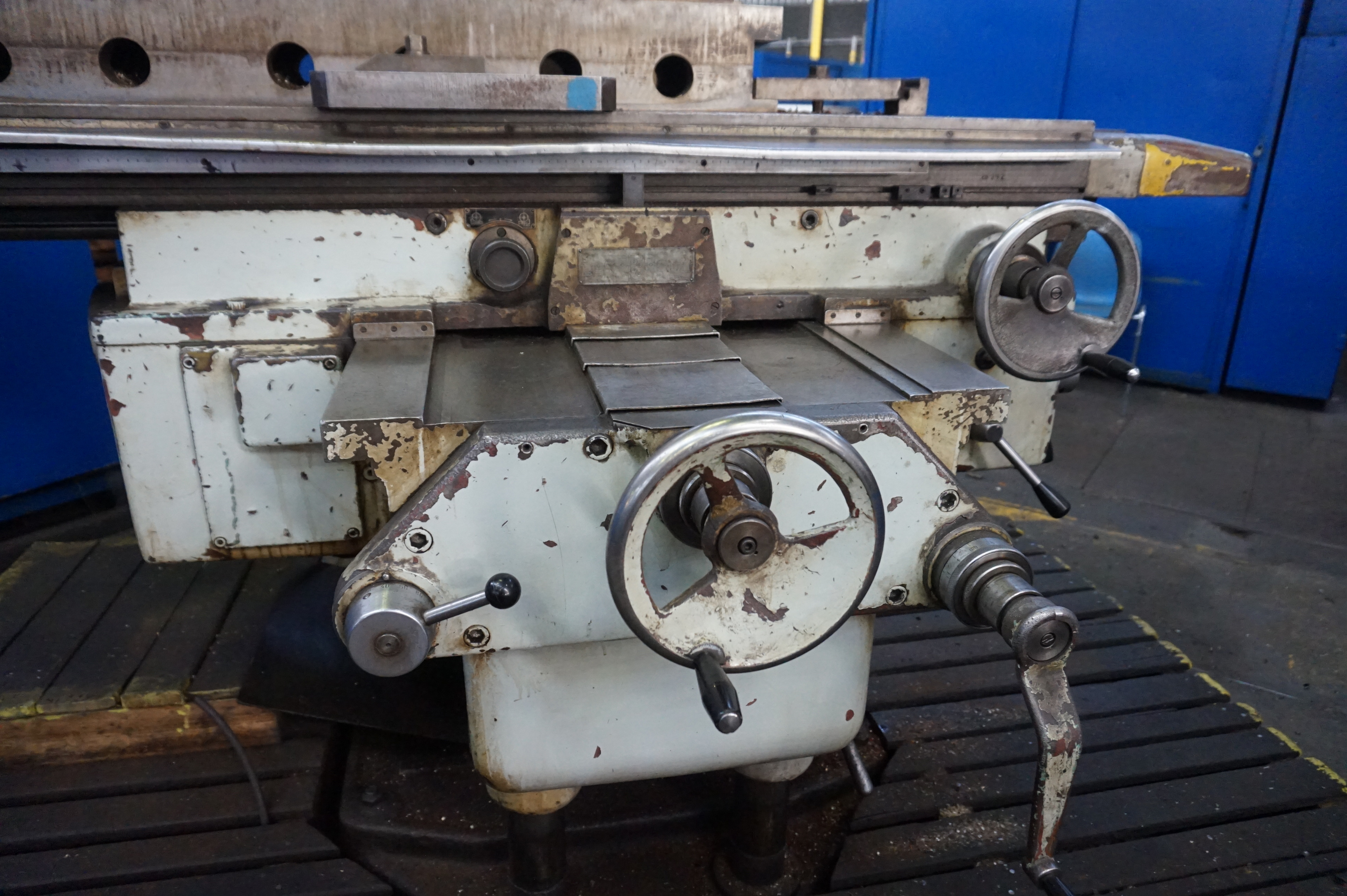 TOS FA5B Vertical Mill