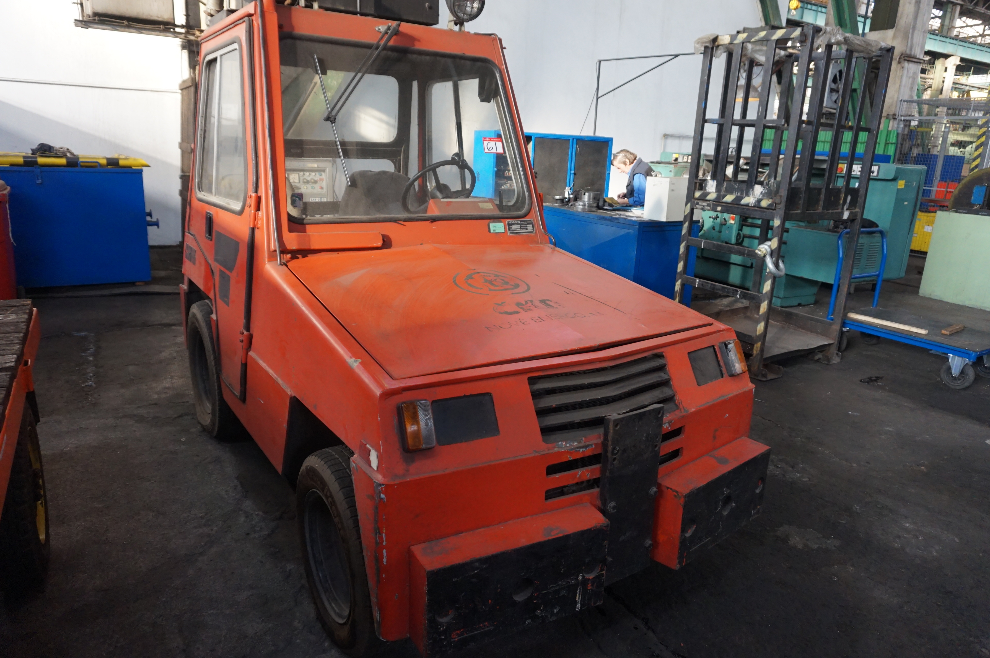 Hendrion Clarke DT 50E Diesel Tugger
