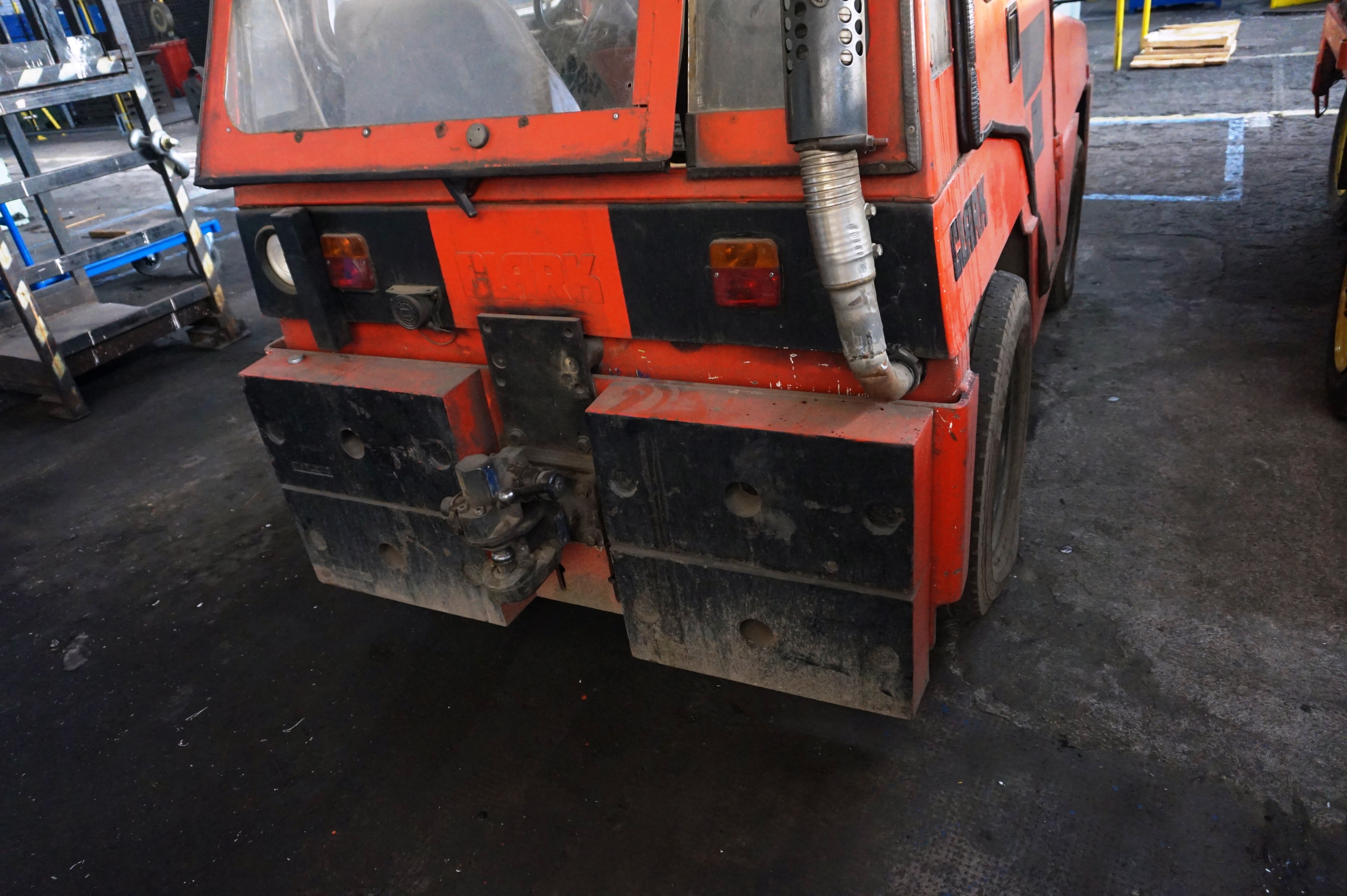 Hendrion Clarke DT 50E Diesel Tugger