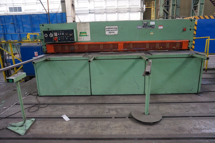 Strojaren 3000 x 6.3mm Guillotine