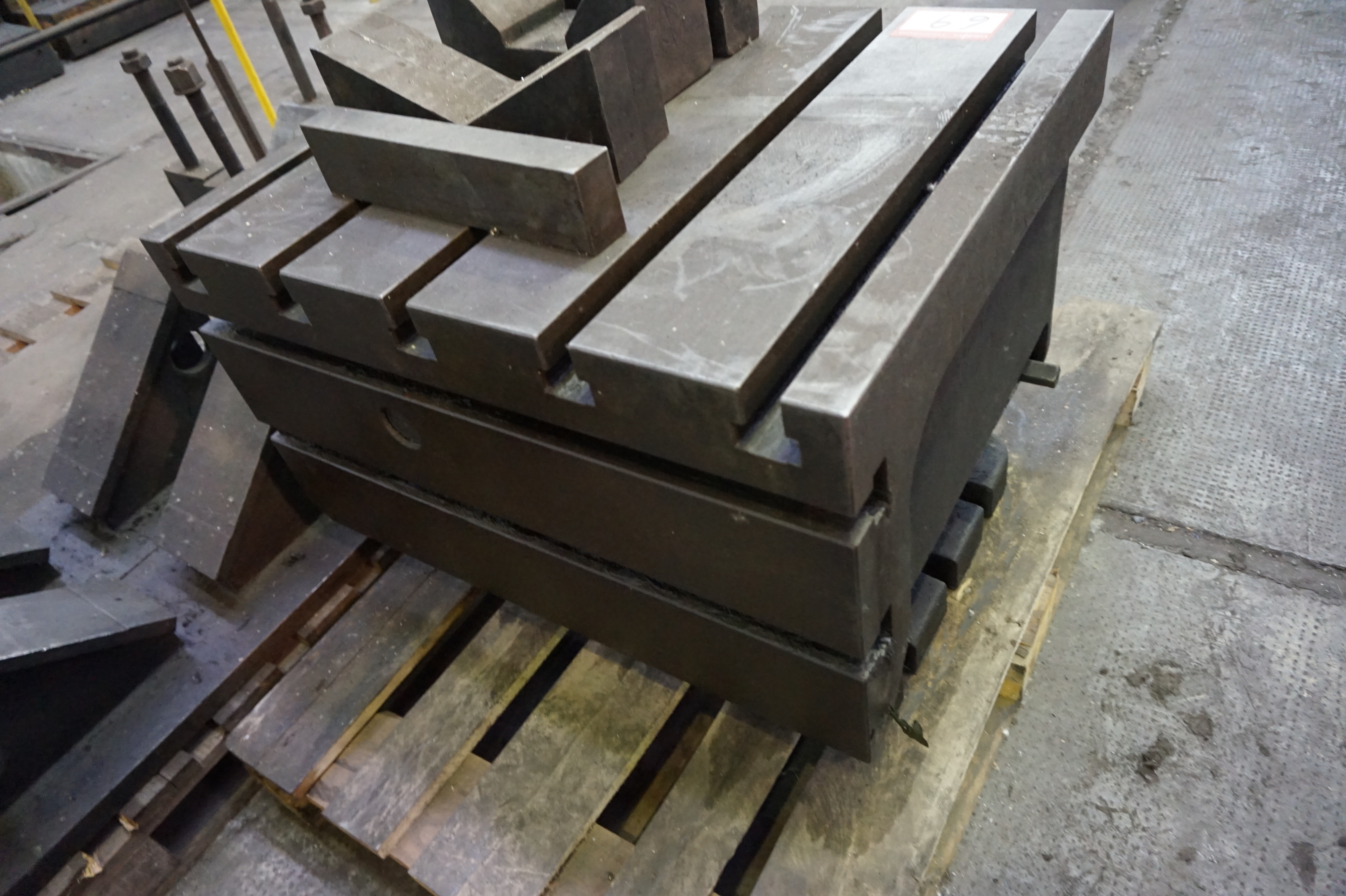Box Tilting Table