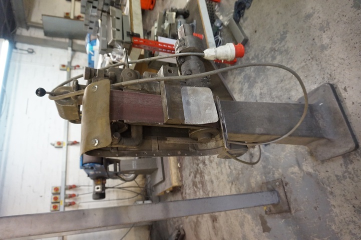 A4 Vertical Belt Linisher, 4’’