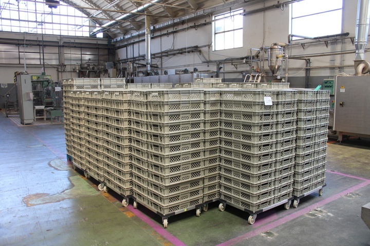 Qty of Plastic Bread Bins, Approx. 800