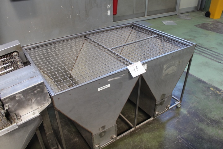 Stainless Steel 2 Section Tray Collection Unit