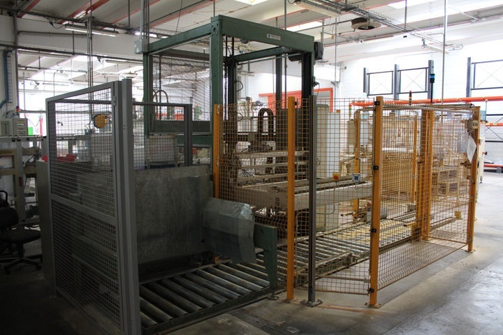 Lorenz Pan Low Level Palletiser