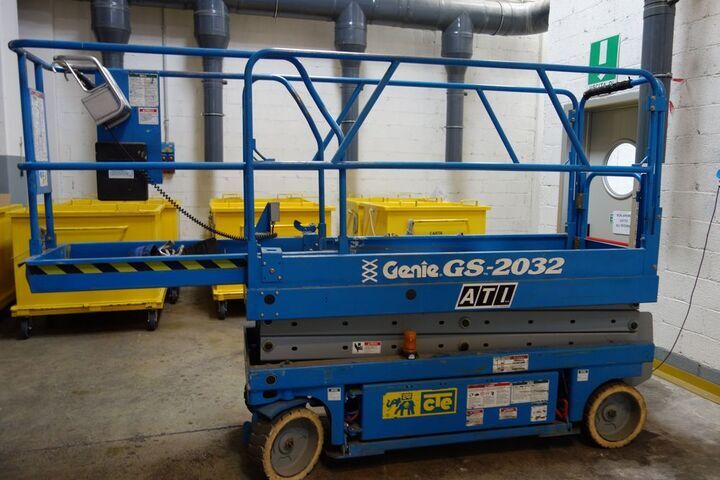 Genie GS-2032 Electric Scissor Lift Platform