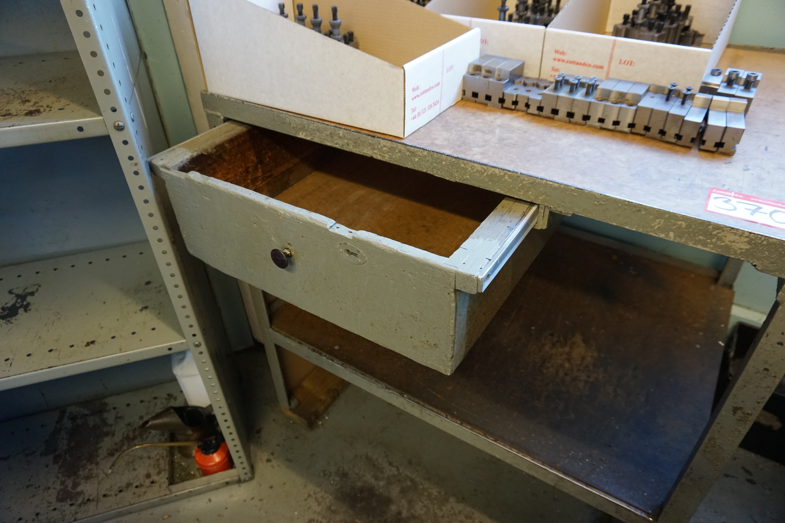 Work Bench 980mm x 760mm x 950mm High