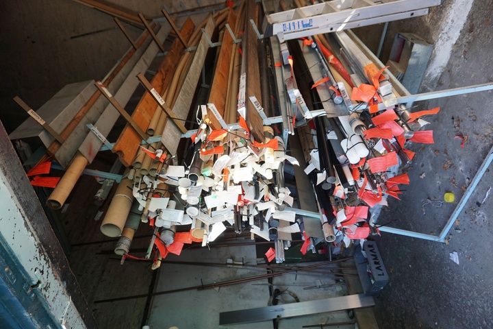 Qty of Aerospace Steel Alloys, Aluminium and Plastics and Racks