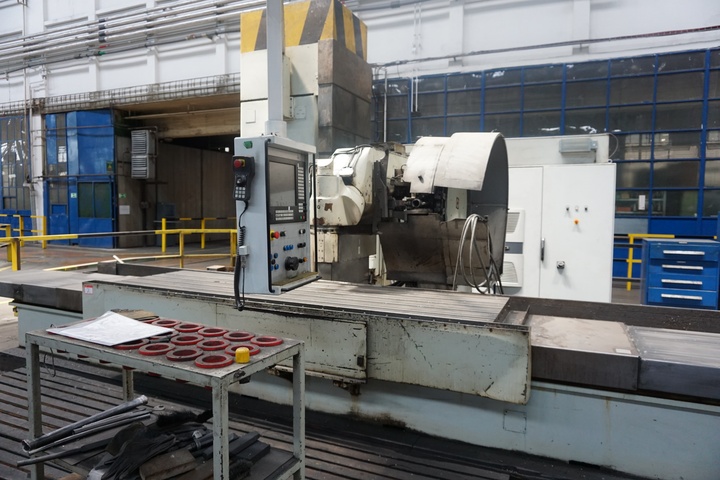 Tos Kurim FSQ 80 CNC Bedmill