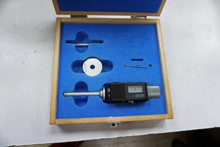 Sylvac Digital Internal Micrometer 6mm – 10mm Set