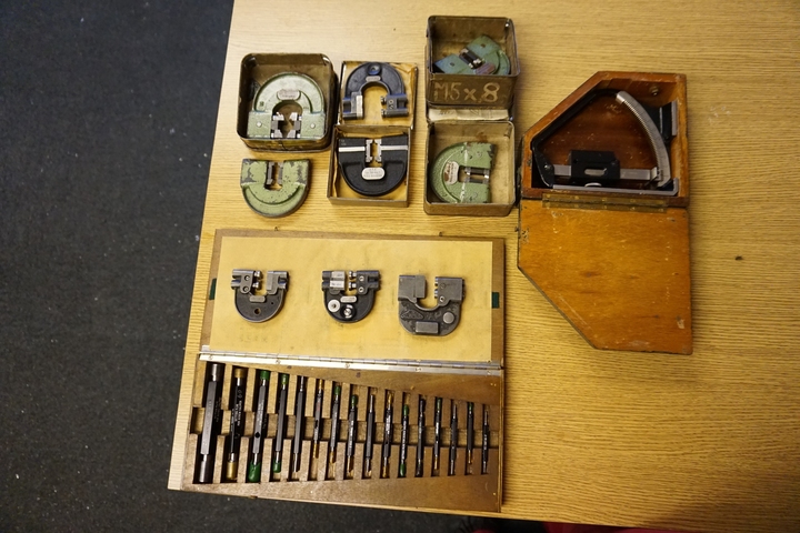 Qty of Slip Gauges and Thread Gauges