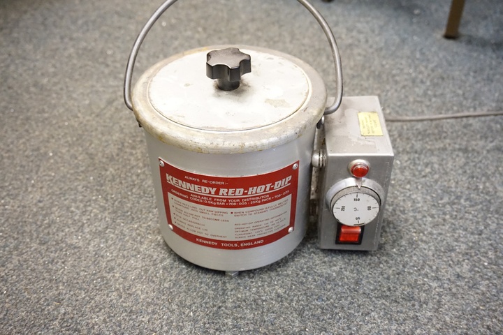 Kennedy DP50.7 Red Hot Dip Melting Pot