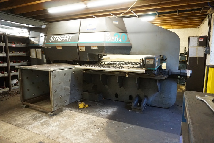 Strippit FC 1250 – H20 Turret Punch