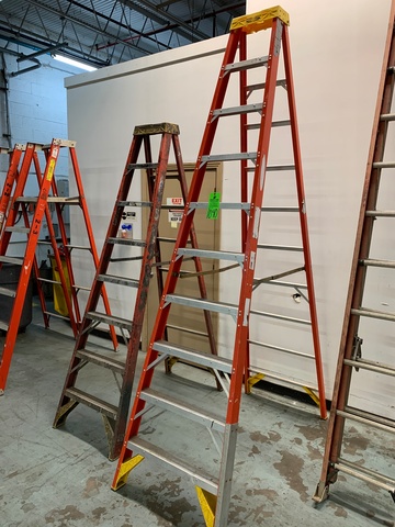 Werner 10' Fiberglass Step Ladder