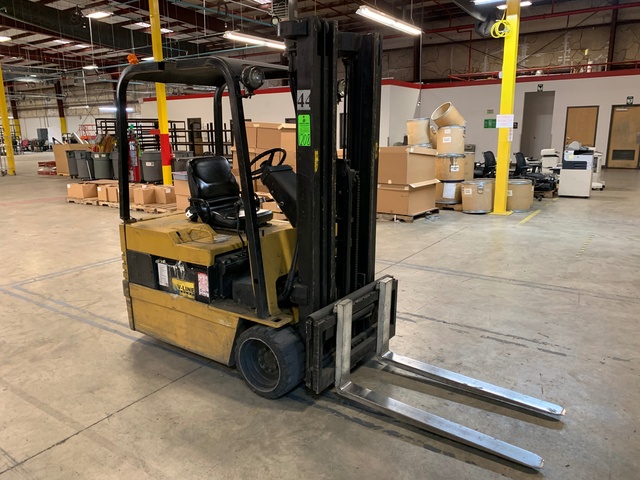 CATERPILLAR 15T-36A 3000 LB Electric Forklift, s/n 4SM0137A, w/ Exide System 3000 Charger