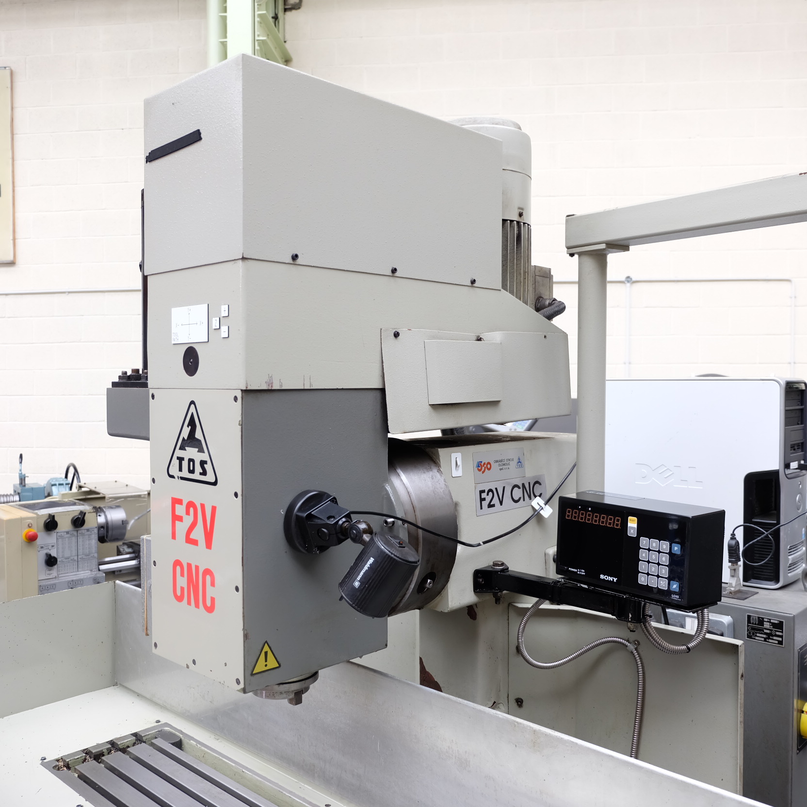 TOS Type F2V CNC 3 Axis Milling Machine