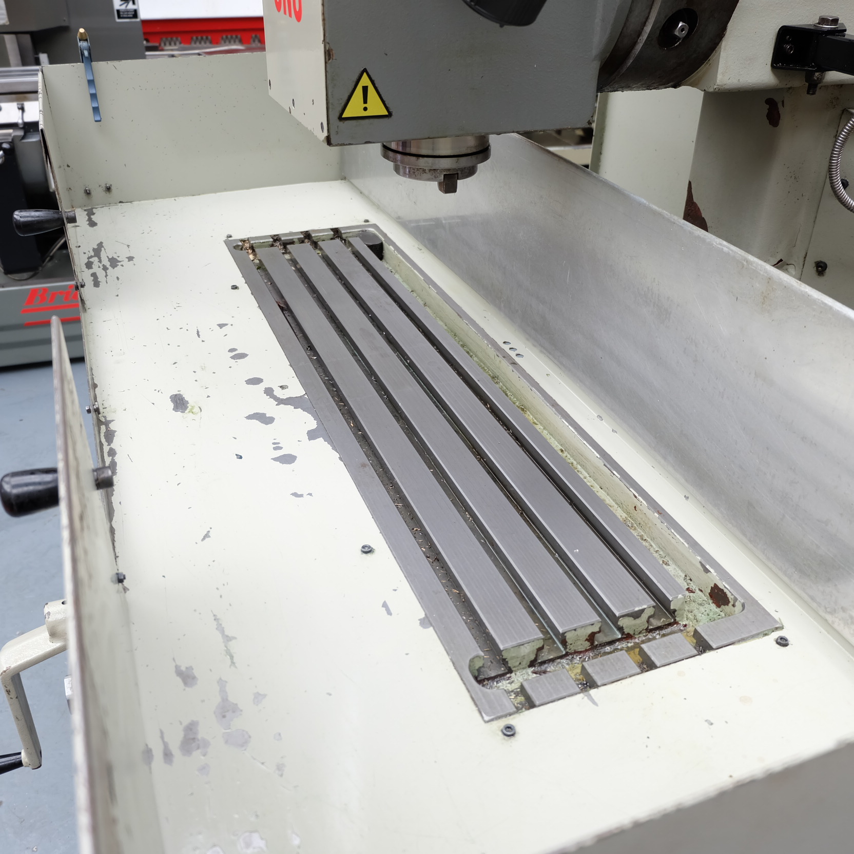 TOS Type F2V CNC 3 Axis Milling Machine