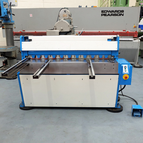 Edwards Pearson Type DD Power Guillotine