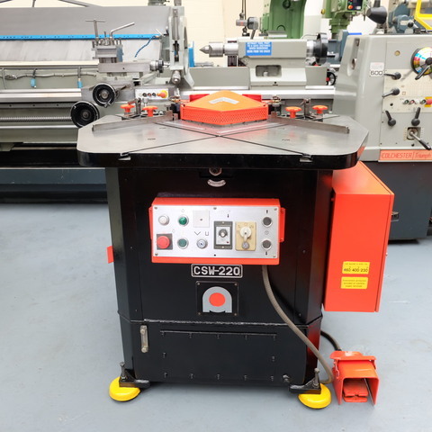 Amada Type CSW-220 Hydraulic Sheet Metal Corner Notcher