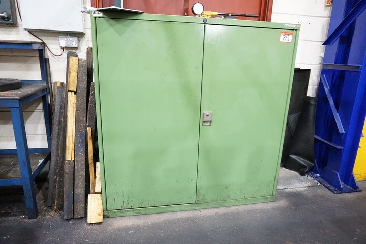 2-Door Lista Cabinet