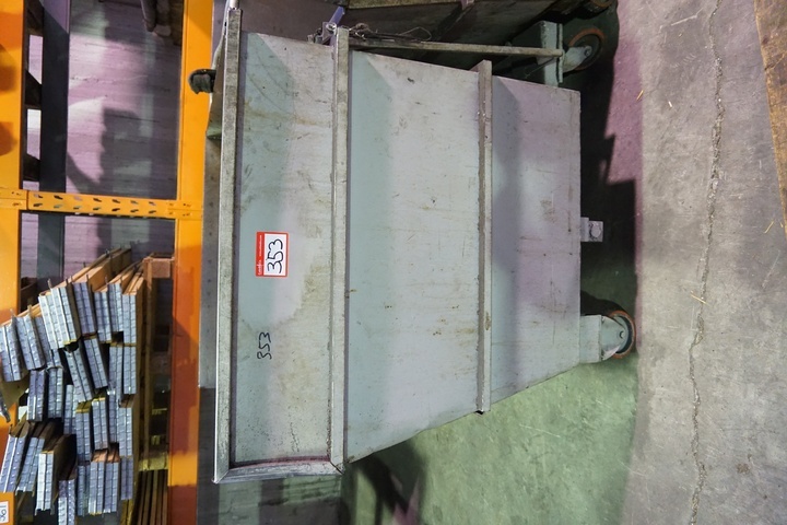 Mobile Tipping Skip 1050m x 1.3m x 1.3m High