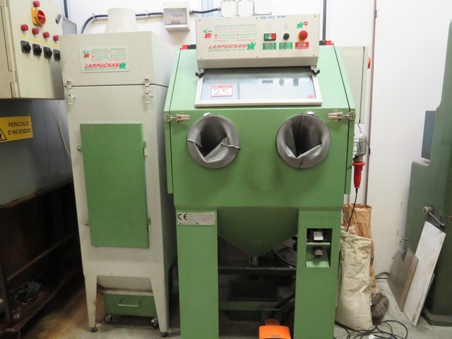 Lampu Gnani Type LC-05 Sandblasting Machine