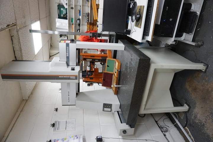 Mitutoyo Euro-M544 Coordinate Measuring Machine