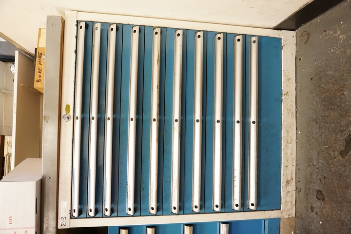 Lista 10-Drawer Lista Cabinet with Thread & Plug Gauges