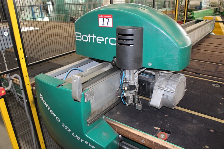 Bottero Type 352 LMT-J/EVO Tilting Cutting Table