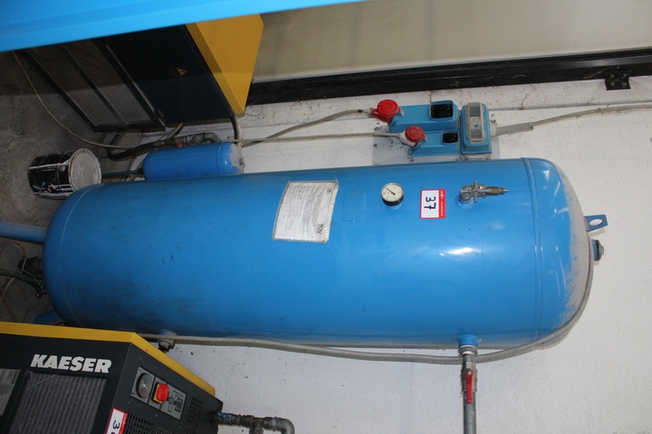 SICC Type 500/3110 Vertical Air Receiving Tank