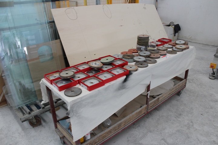 Qty of Grinding, Milling and Polishing Tools Suitable for CMS Machine