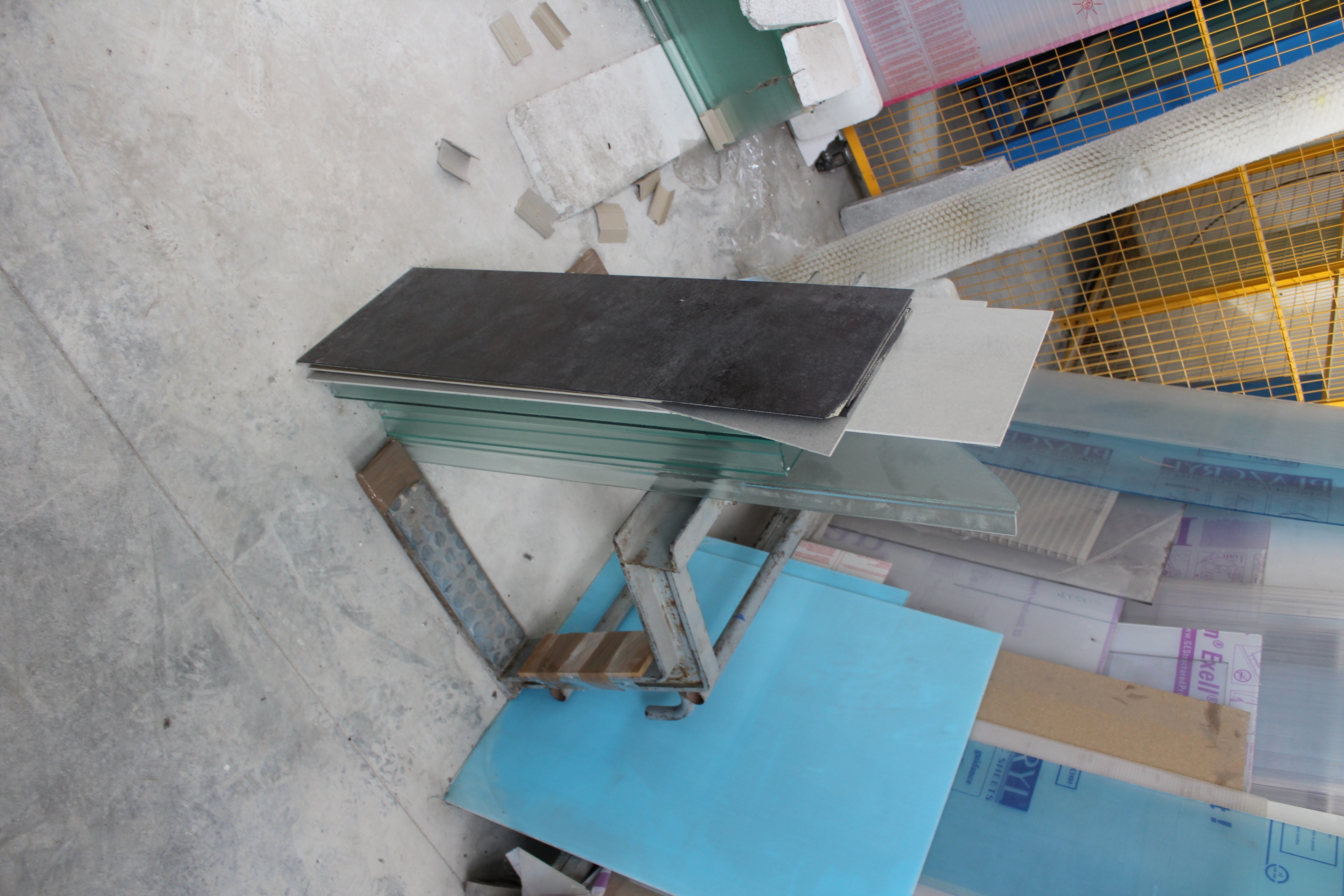 (2) x Counter Balance Glass Carriers