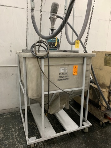 Vacuum Loader w/ 1400 Lb Capacity Hopper