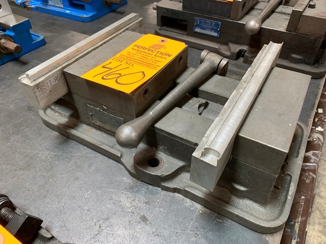 KURT D675 6" Ang-Lock Machine Vise