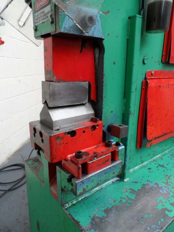 Kingsland 60XA Universal Ironworker