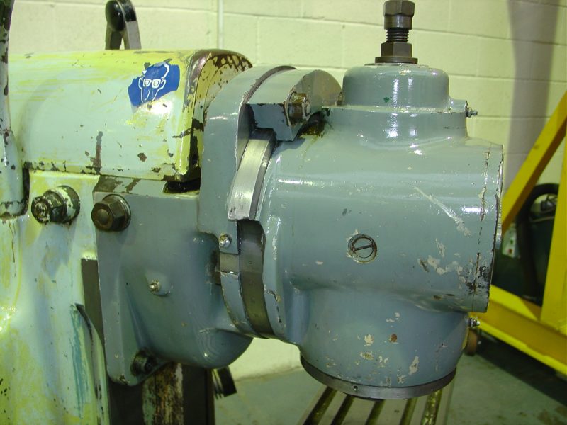 Cincinnati 2MI Horizontal Milling Machine