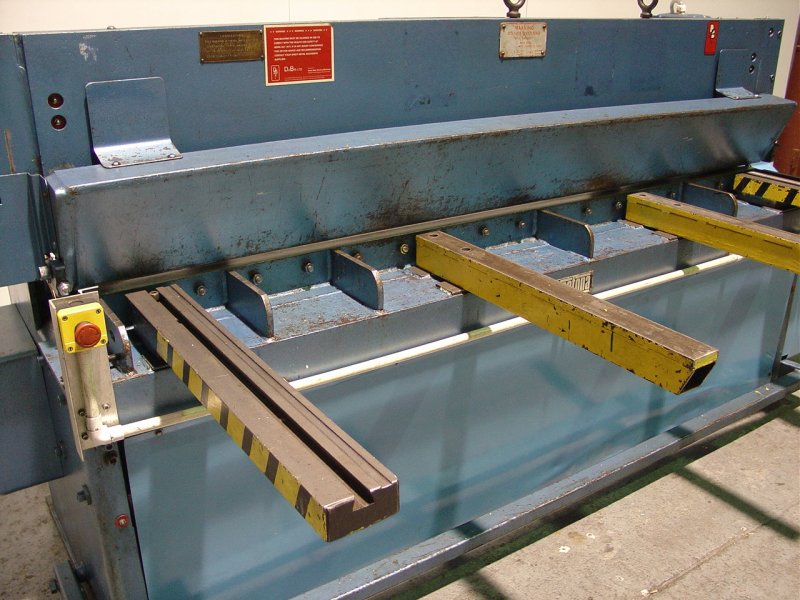 Keetona Powered Guillotine