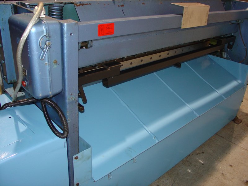 Keetona Powered Guillotine