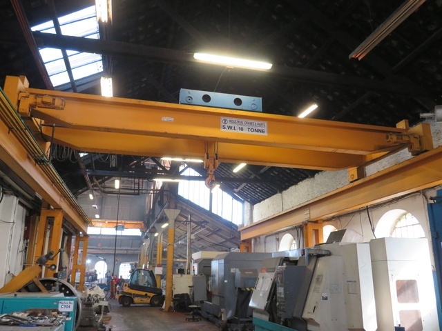 10 Ton Crane with 8 Down Columns