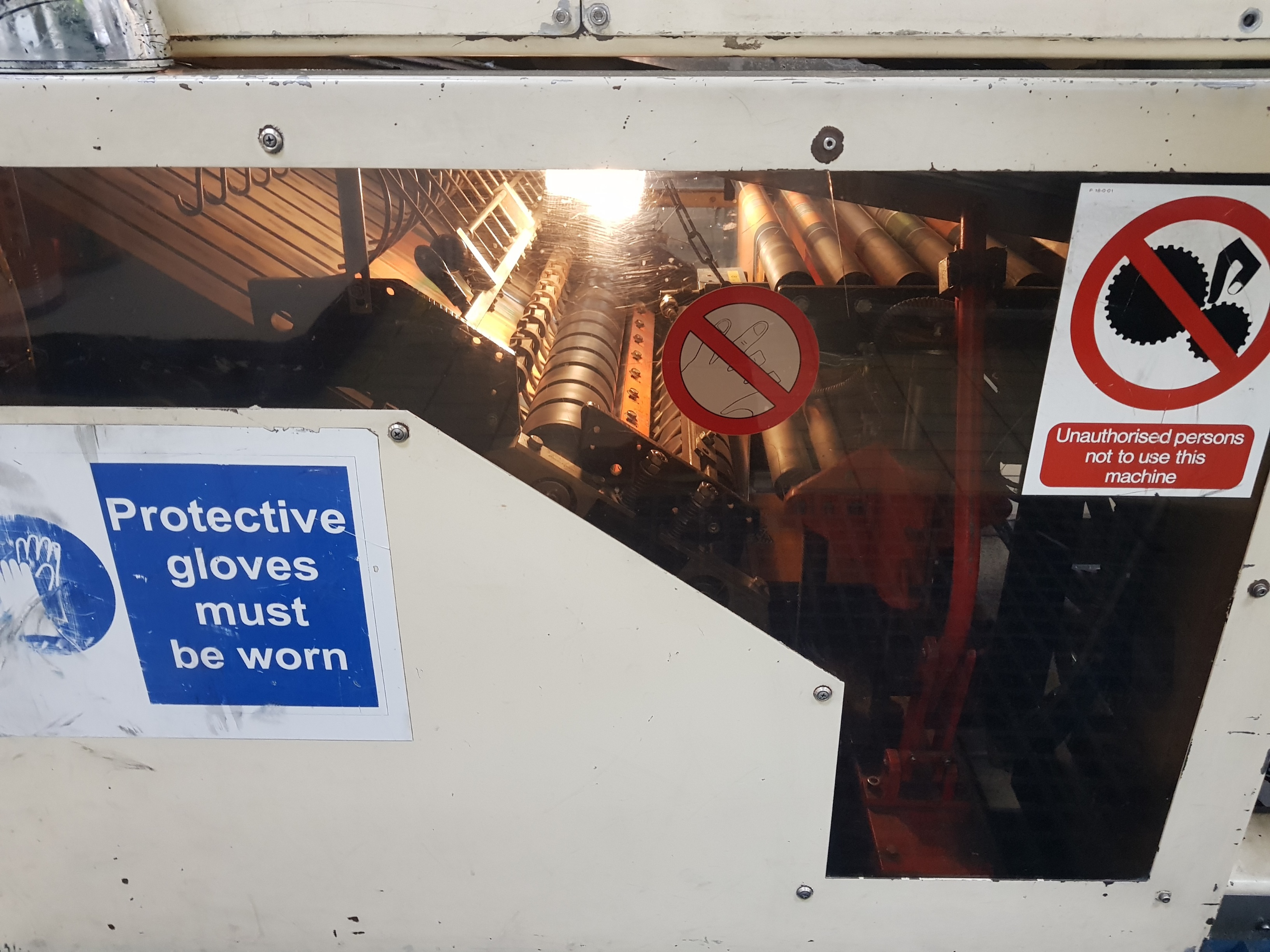 ZVT Tray Packer/Shrink Tunnel