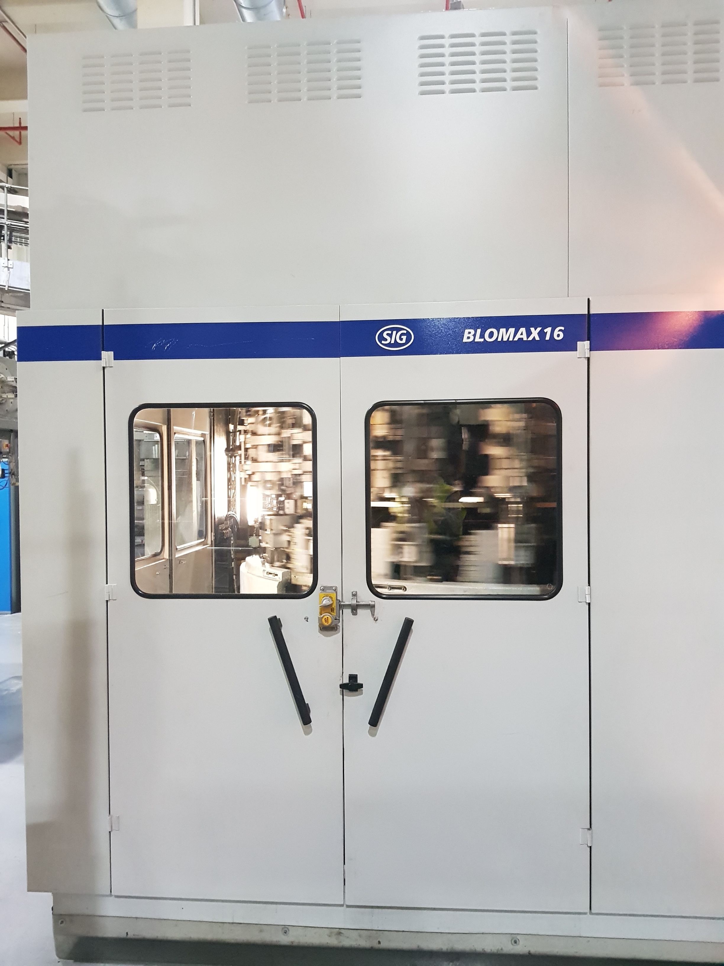 Sig Blowmax-16 PET Blow Moulder