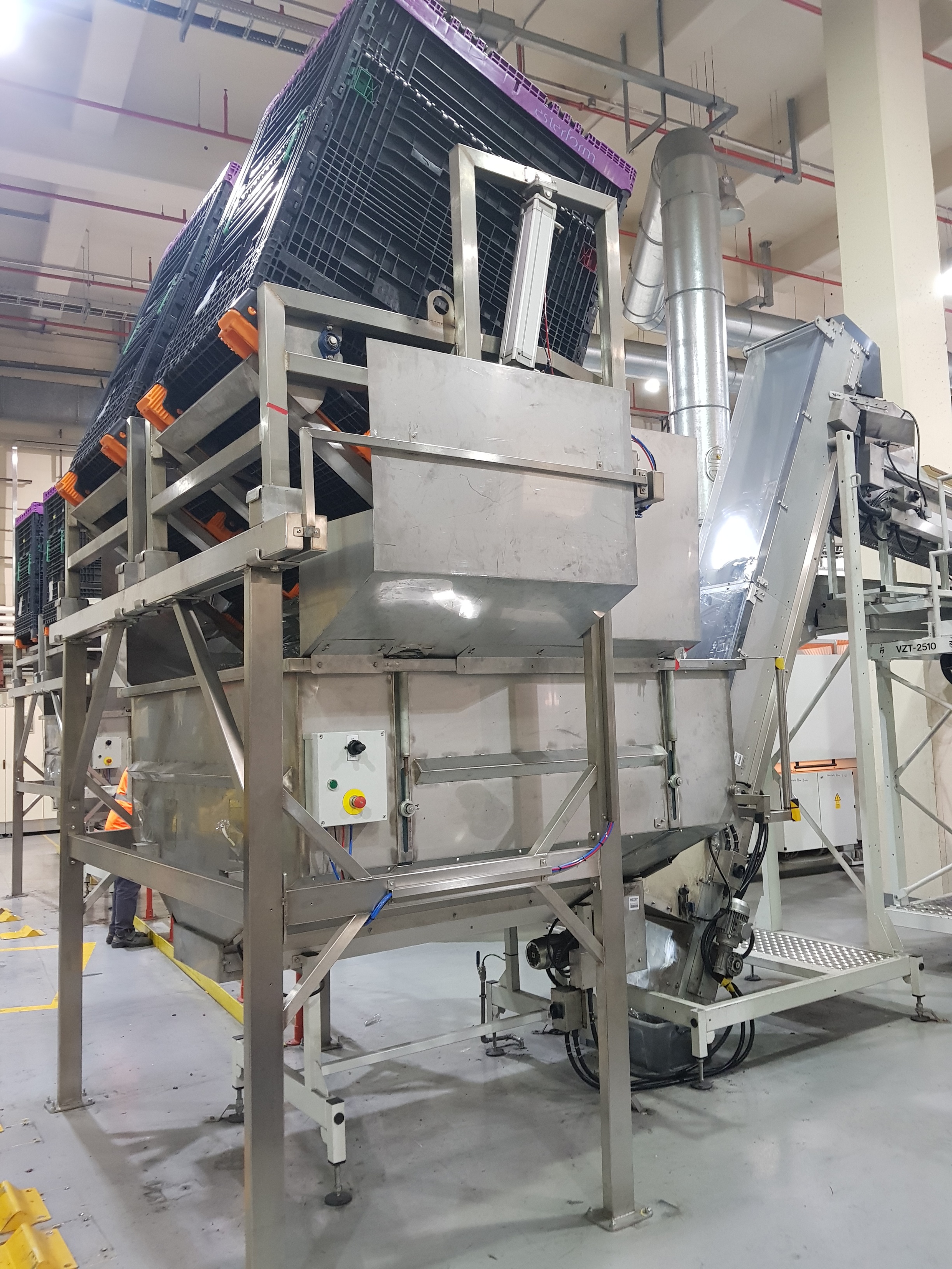 M.Tanner SBT-2213 Tipping Hopper