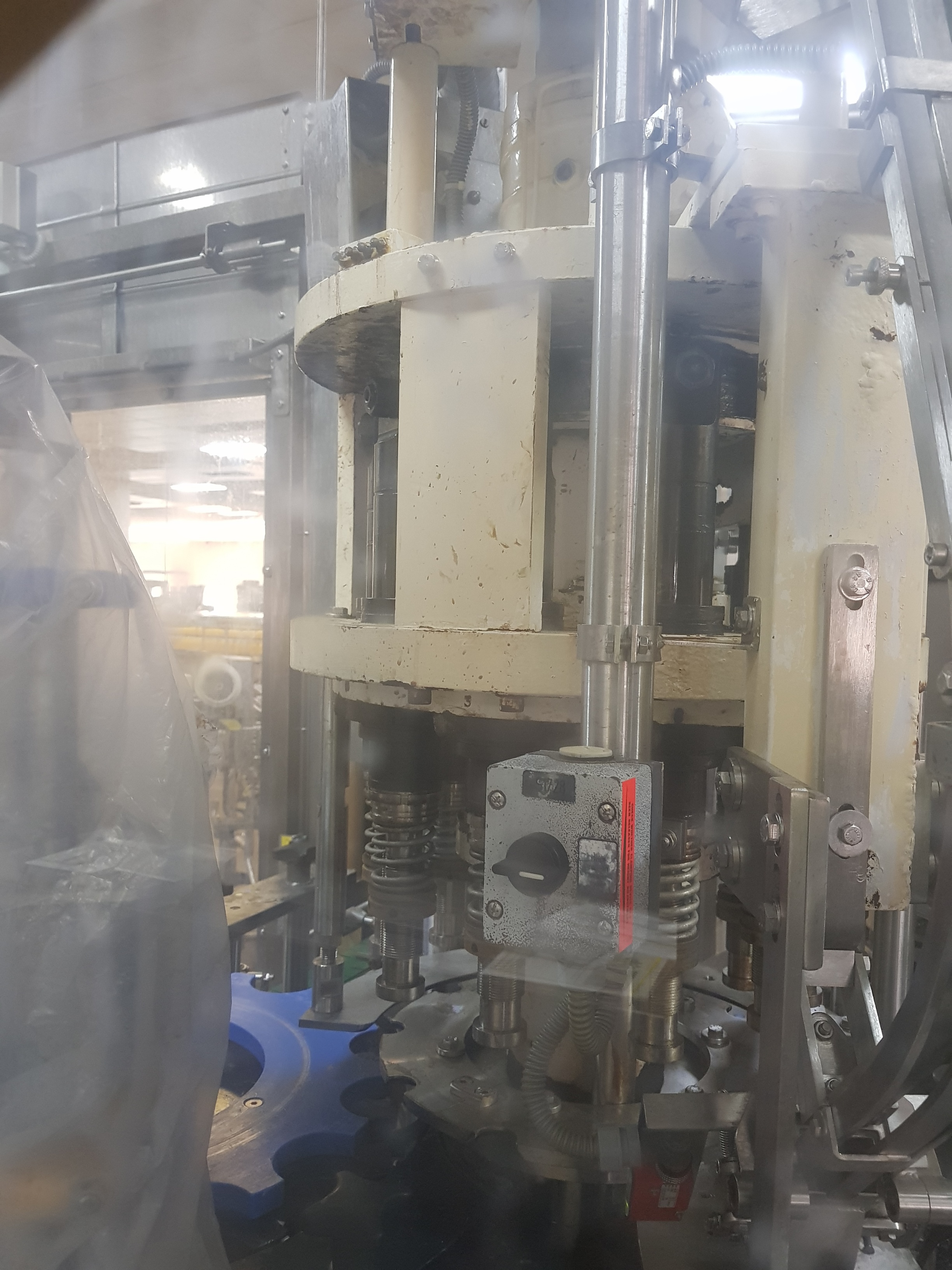 Krones K326-555 Filler / Capper