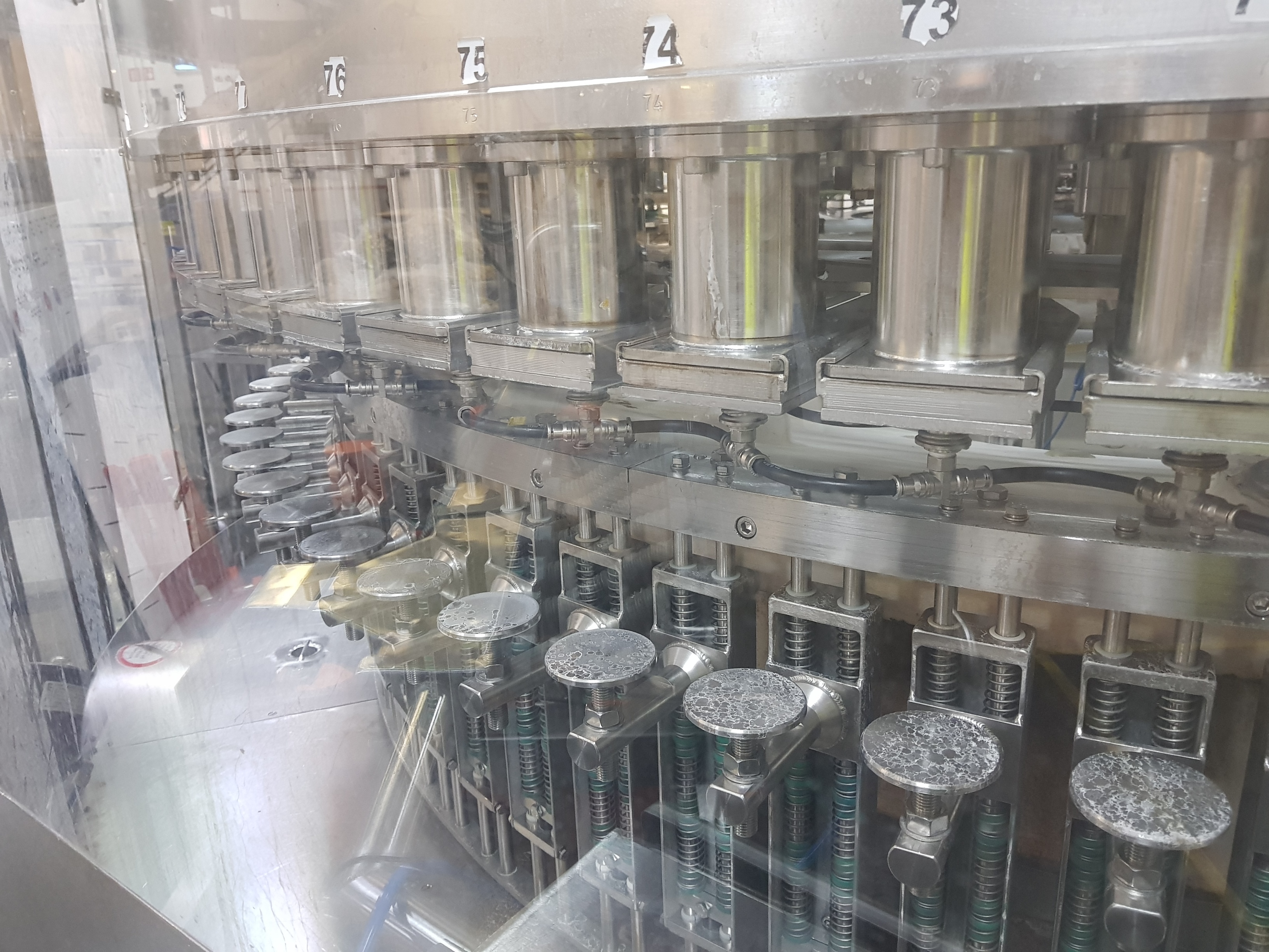 Krones K326-555 Filler / Capper