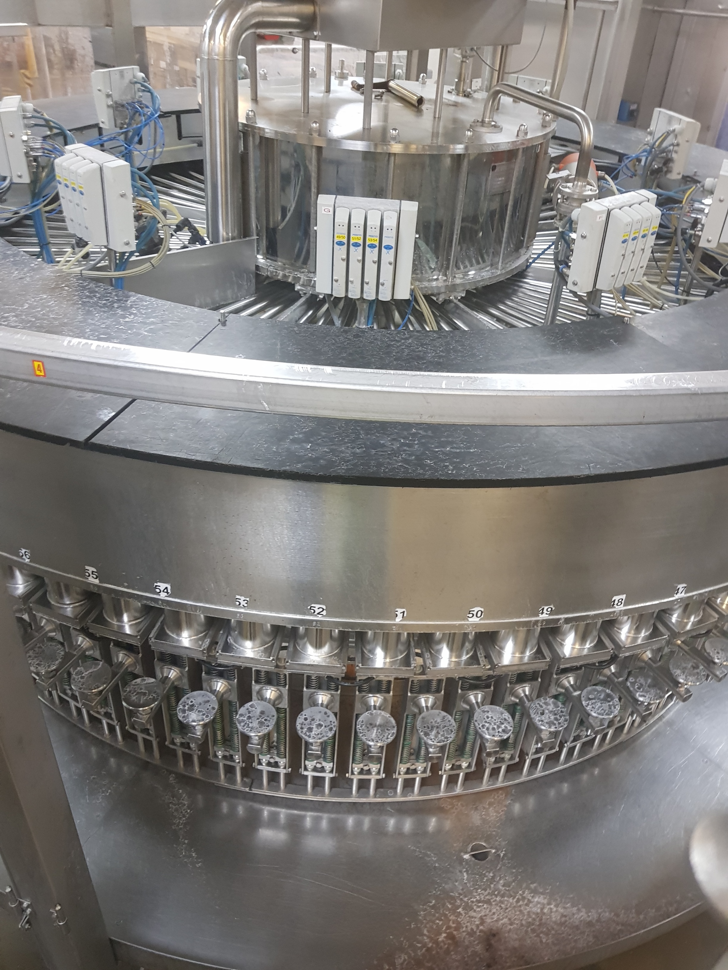 Krones K326-555 Filler / Capper