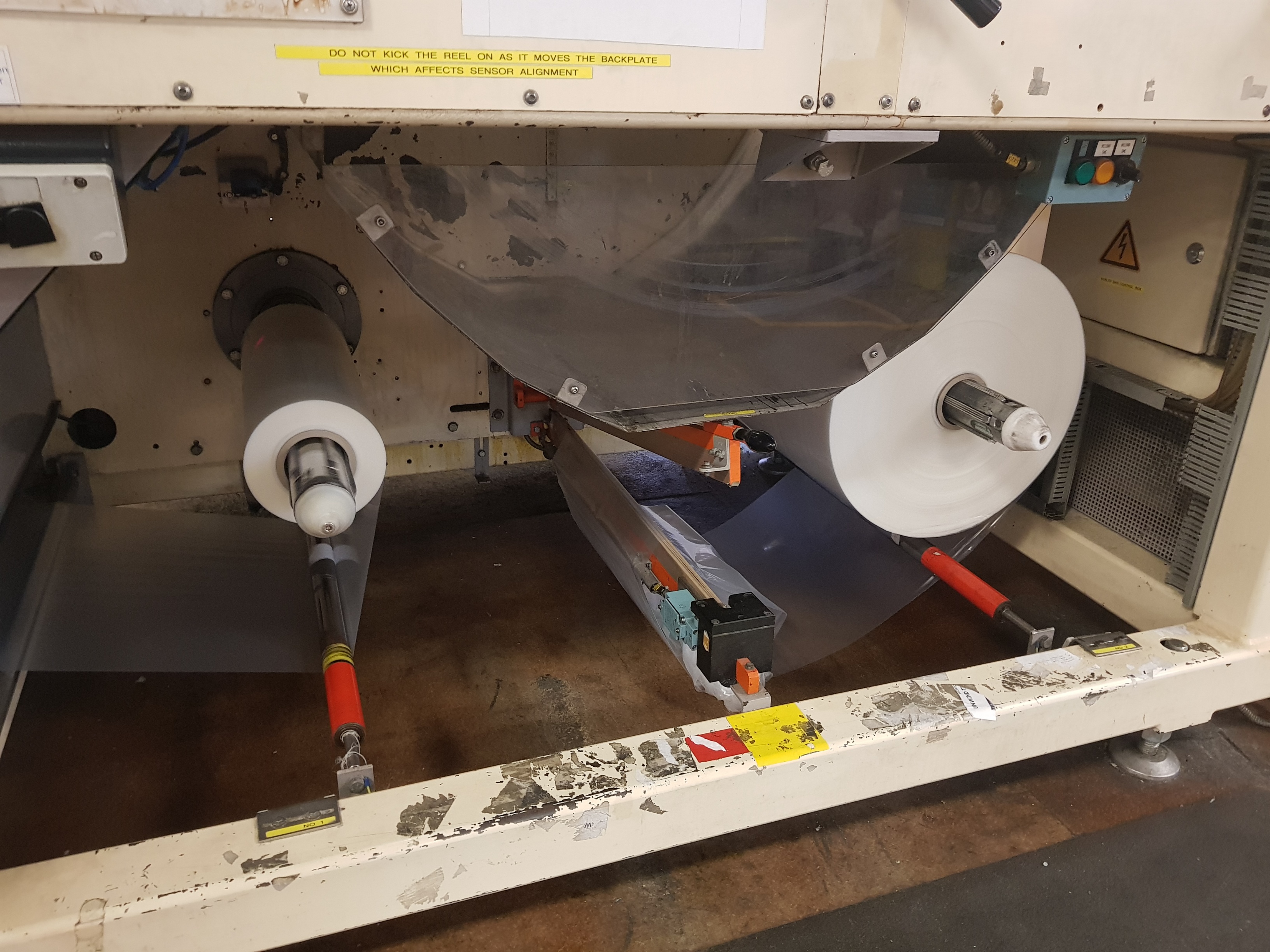 ZVT Tray Packer / Shrink Tunnel