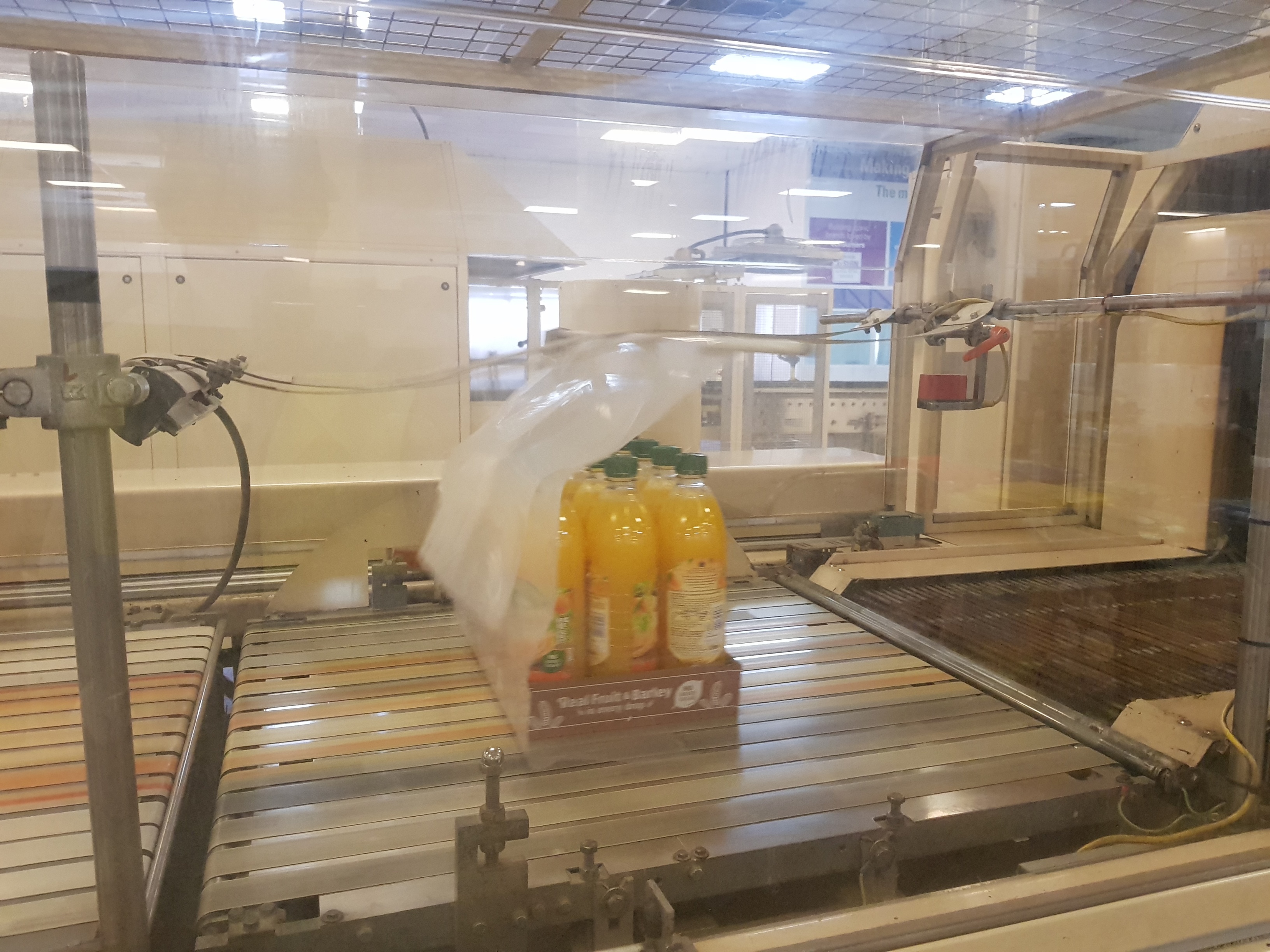 ZVT Tray Packer / Shrink Tunnel