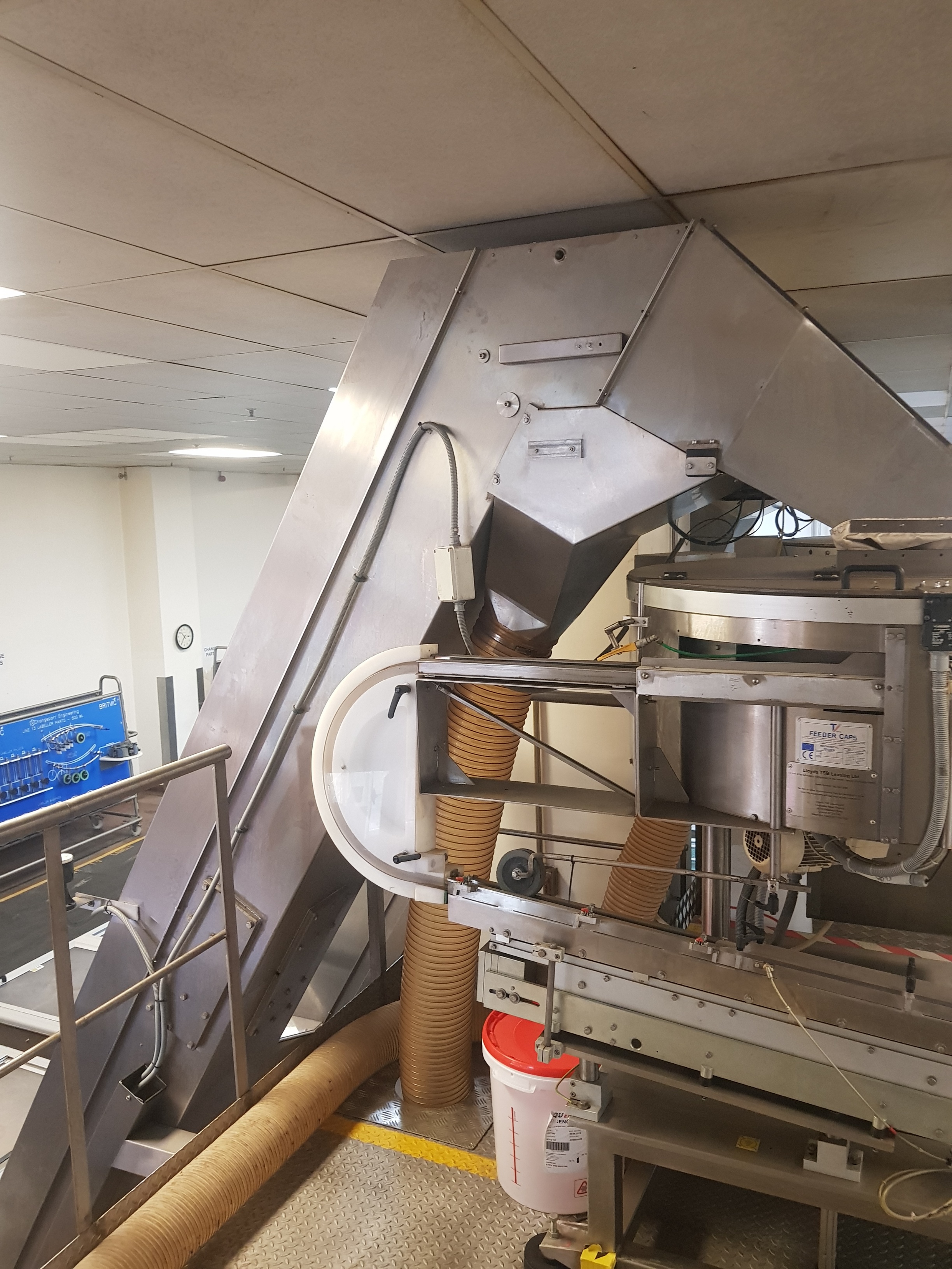 Tecno 29294 Hopper Feeder